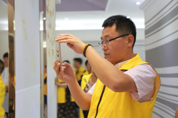 天然居硅藻泥第22期營銷培訓(xùn)圓滿結(jié)業(yè) 天然居硅藻泥第22期營銷培訓(xùn)圓滿結(jié)業(yè)