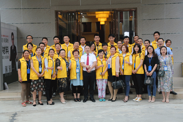 天然居硅藻泥第22期營銷培訓(xùn)圓滿結(jié)業(yè) 天然居硅藻泥第22期營銷培訓(xùn)圓滿結(jié)業(yè)