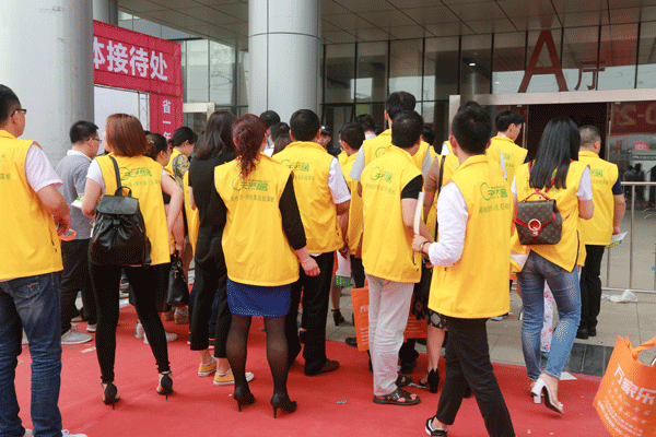 天然居硅藻泥第22期營銷培訓(xùn)圓滿結(jié)業(yè) 天然居硅藻泥第22期營銷培訓(xùn)圓滿結(jié)業(yè)